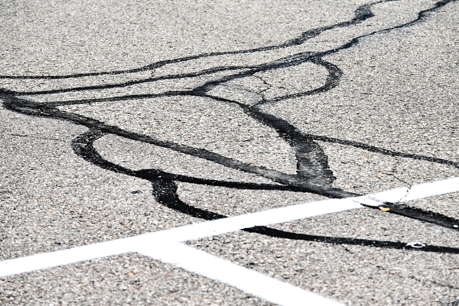asphalt crack sealing